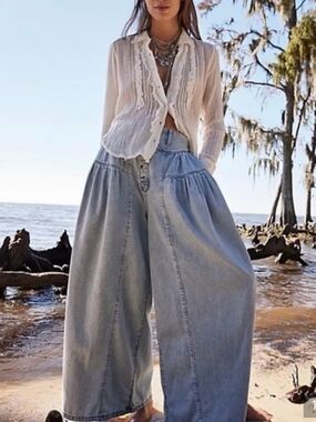 Free People Light Blue Wide-Leg Pull-On Jeans